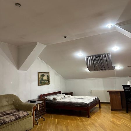 Apartment Kostyushka Lviv Eksteriør billede
