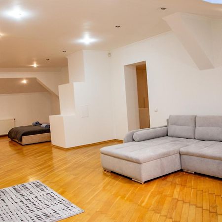 Apartment Kostyushka Lviv Eksteriør billede