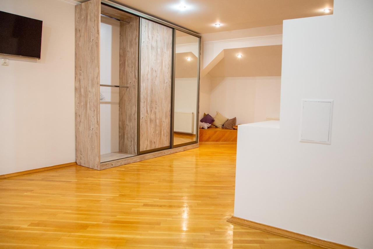 Apartment Kostyushka Lviv Eksteriør billede