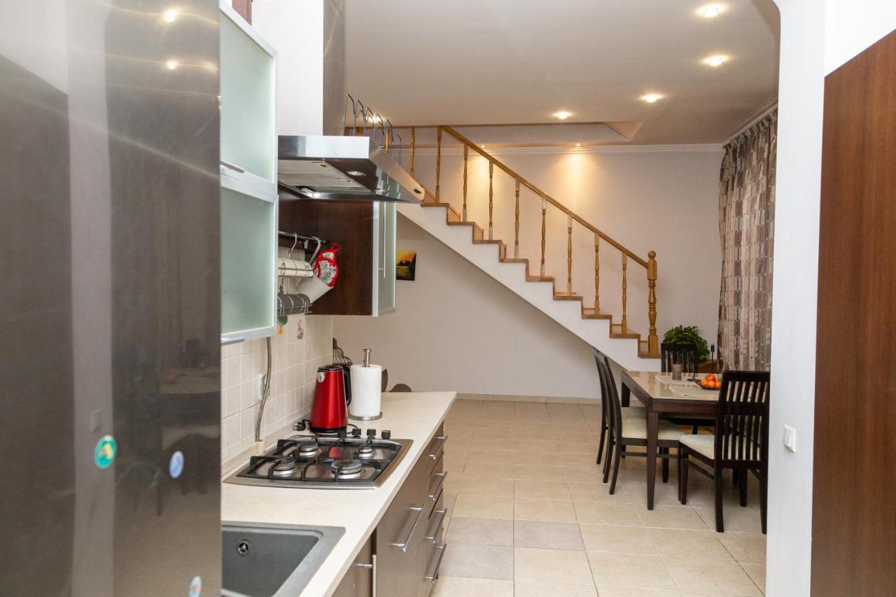 Apartment Kostyushka Lviv Eksteriør billede