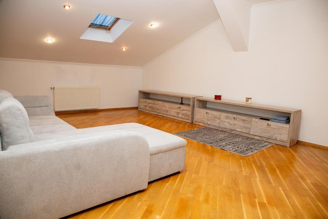 Apartment Kostyushka Lviv Eksteriør billede